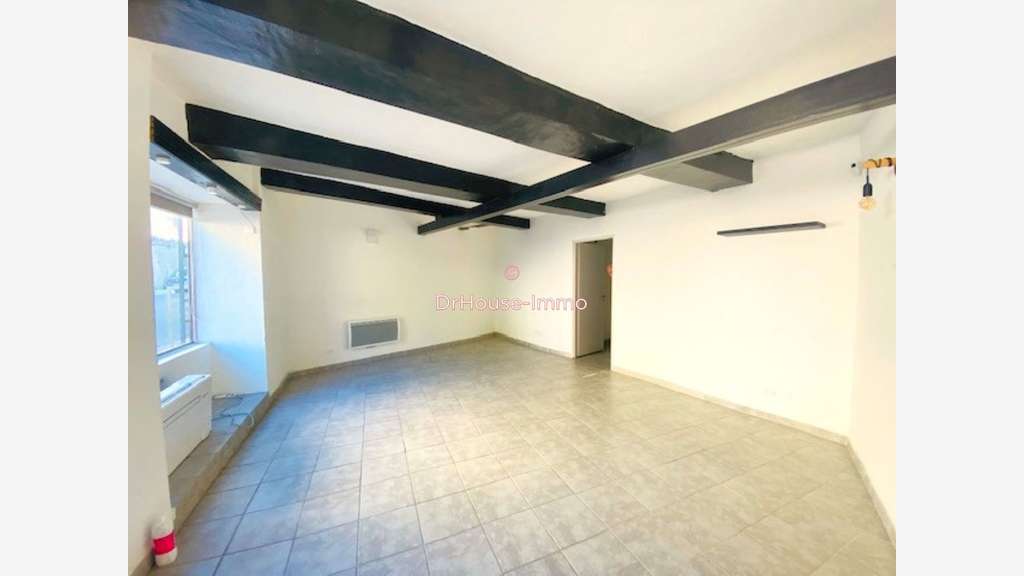 Uzès centre, immeuble en pierre de 130 m² avec s
