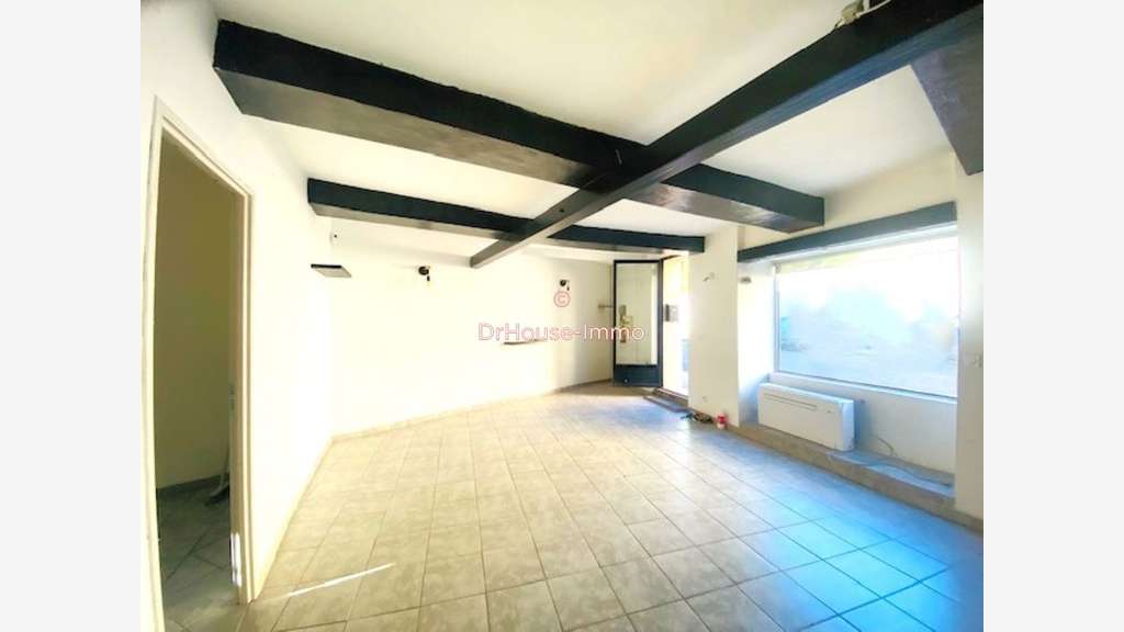 Uzès centre, immeuble en pierre de 130 m² avec s