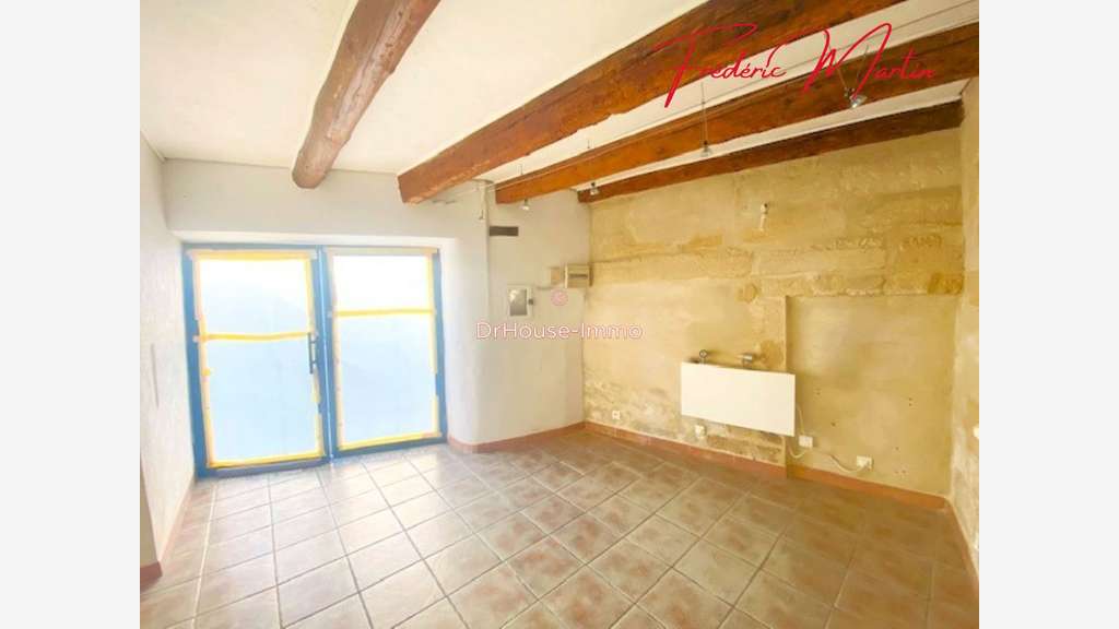 Uzès centre, immeuble en pierre de 130 m² avec s