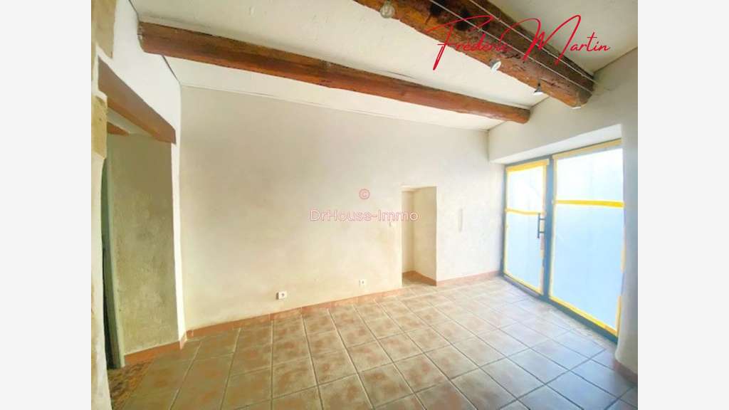 Uzès centre, immeuble en pierre de 130 m² avec s