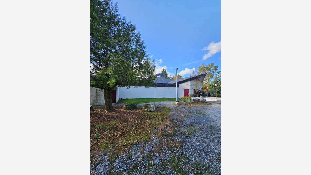 AV local d'activité 630m² prox Maure-de-Bretagne