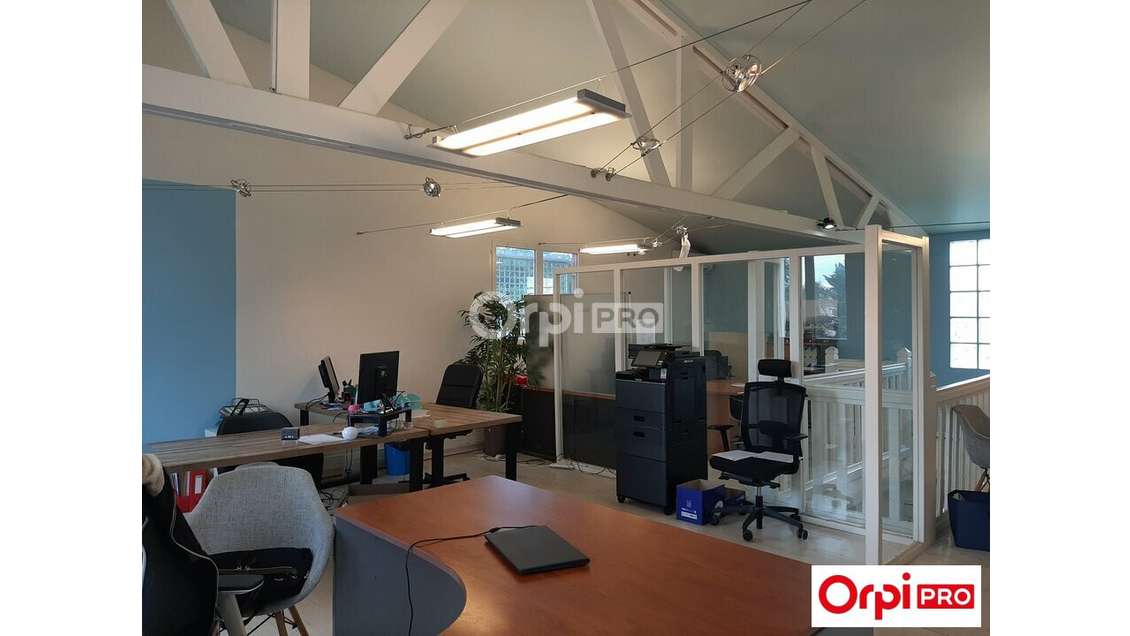 Local d'activité 980m² sur 2440m² à vendre Valence