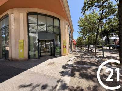 Vente local commercial 260m² à Valence Sud