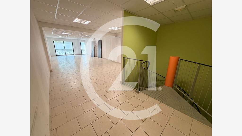 Vente local commercial 260m² à Valence Sud