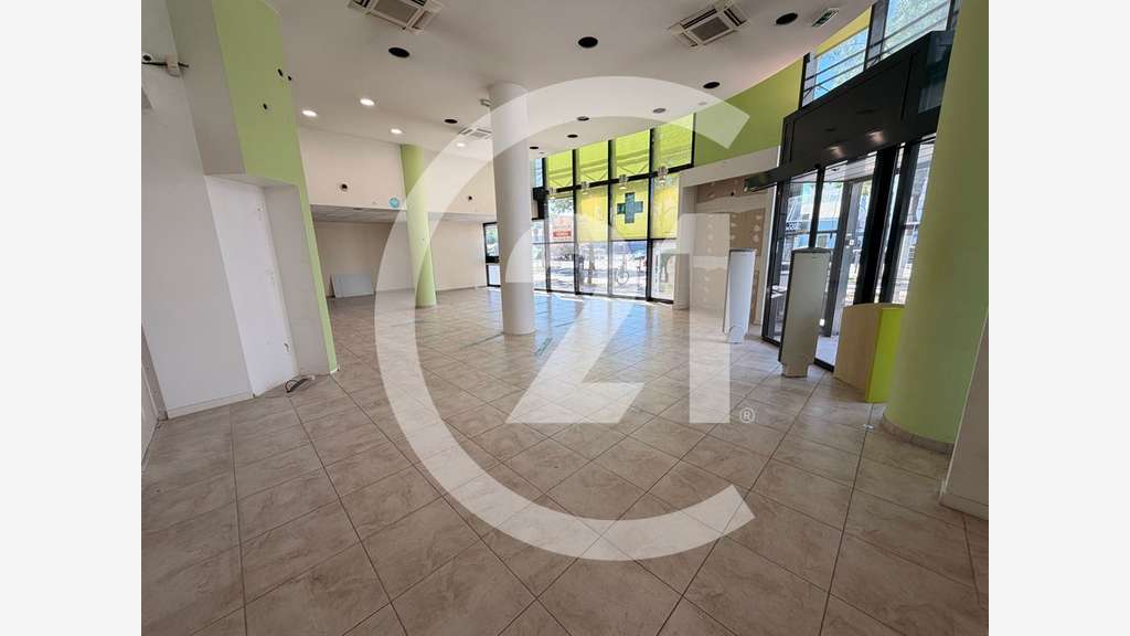 Vente local commercial 260m² à Valence Sud