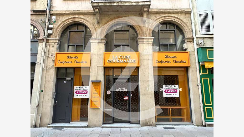 À vendre local 120m² emplacement n°1 à Valence