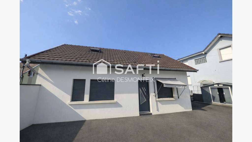 Local de stockage et maison de gardiennage