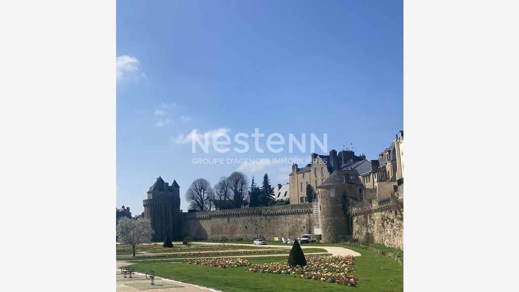 A vendre murs commerciaux 130m² à Vannes