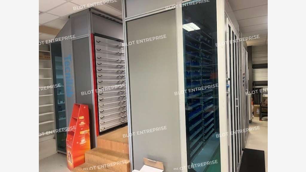 À vendre bâtiment indépendant 180m² Vannes Kercado