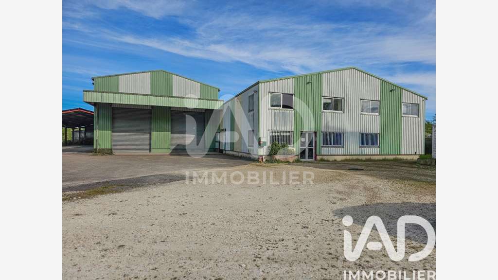 AV local d’activité 2500m² à Varennes-Changy A77