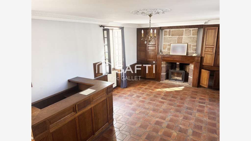 AV ensemble immobilier 800m² empl N°1 à Varetz