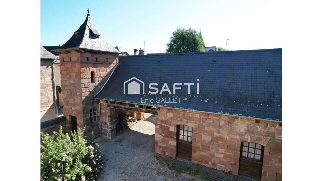 AV ensemble immobilier 800m² empl N°1 à Varetz