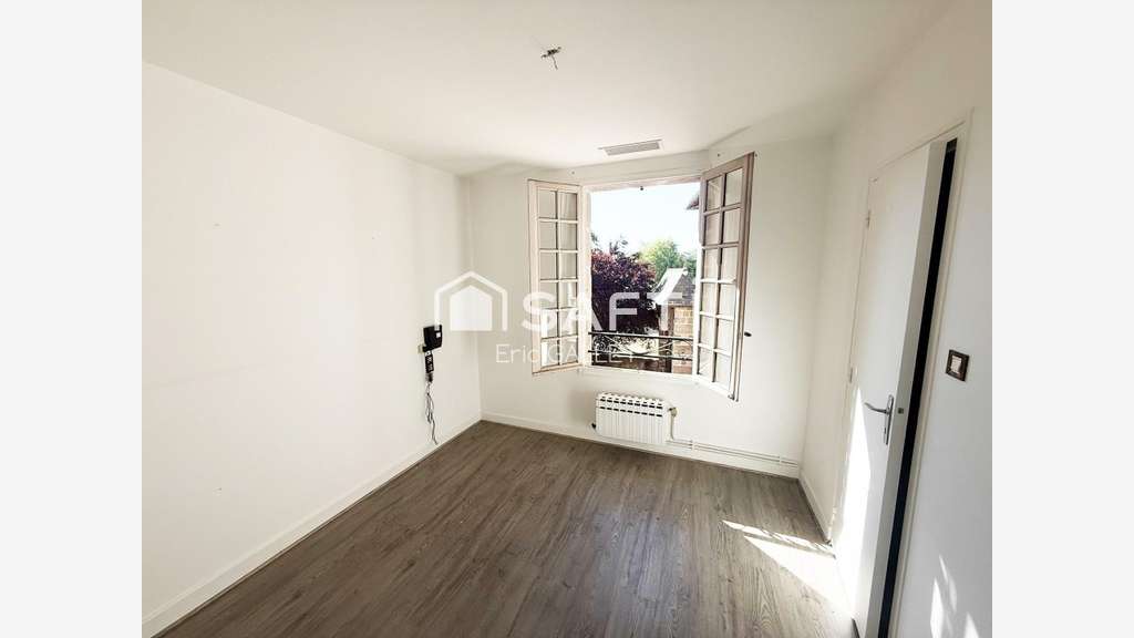 AV ensemble immobilier 800m² empl N°1 à Varetz