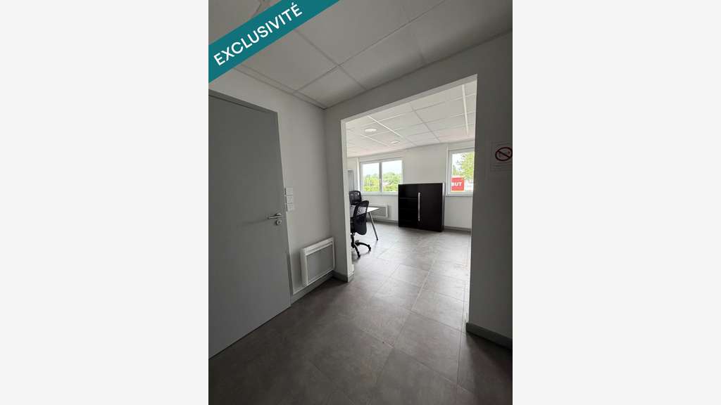Vente locaux dans petite zone commerciale à Verdun