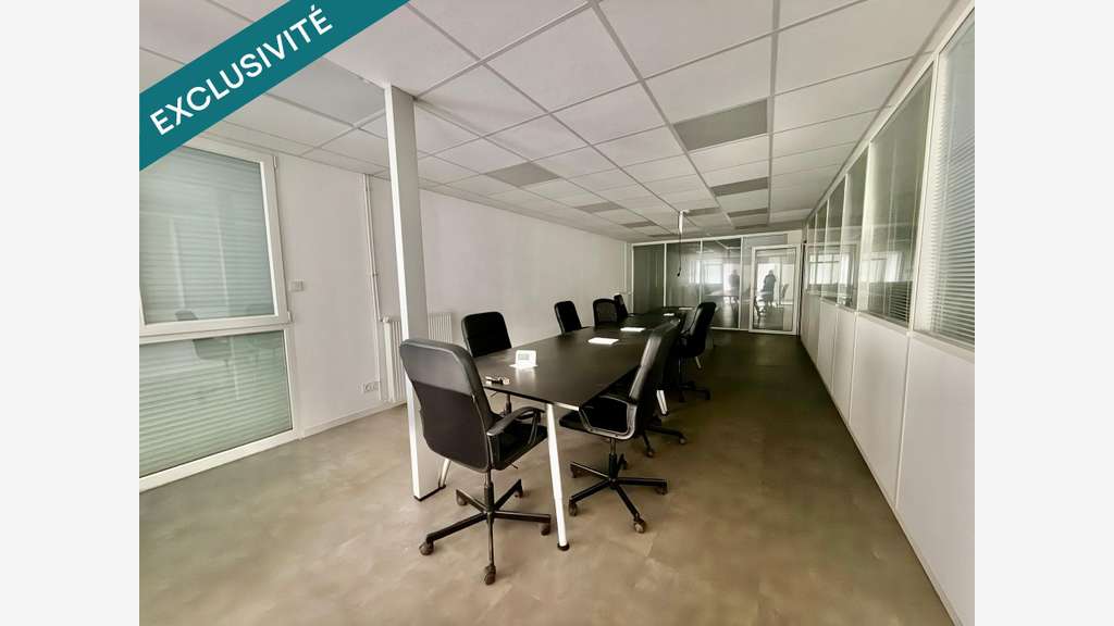 Vente locaux dans petite zone commerciale à Verdun