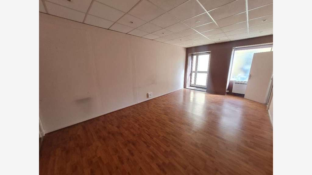 Vente murs libres 88m² à Versailles Saint Cloud