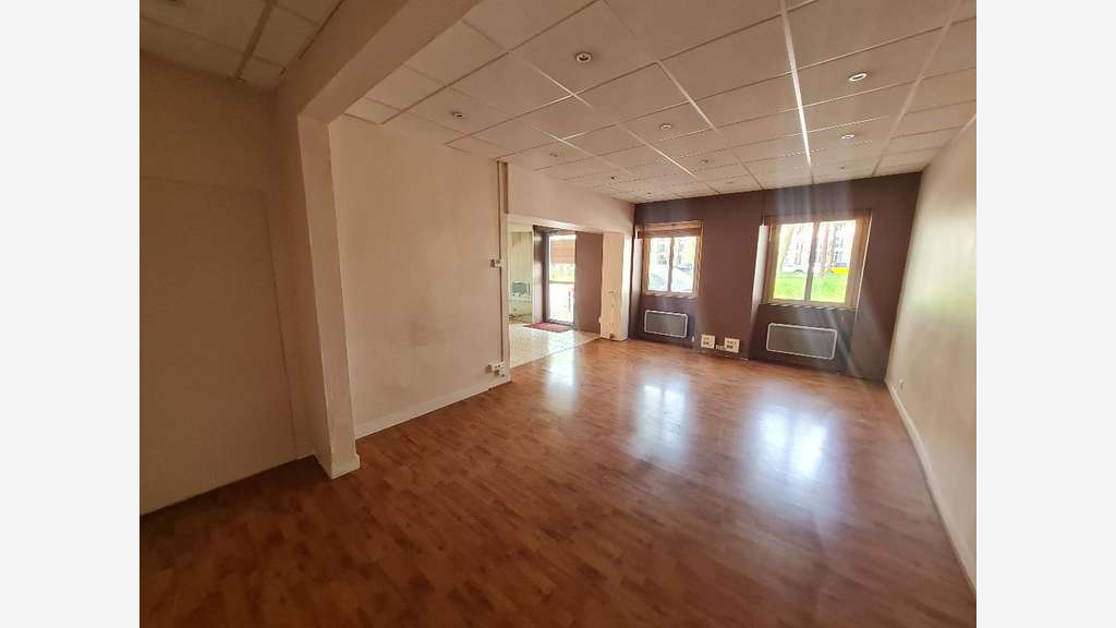 Vente murs libres 88m² à Versailles Saint Cloud