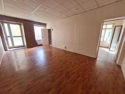 Vente murs libres 88m² à Versailles Saint Cloud