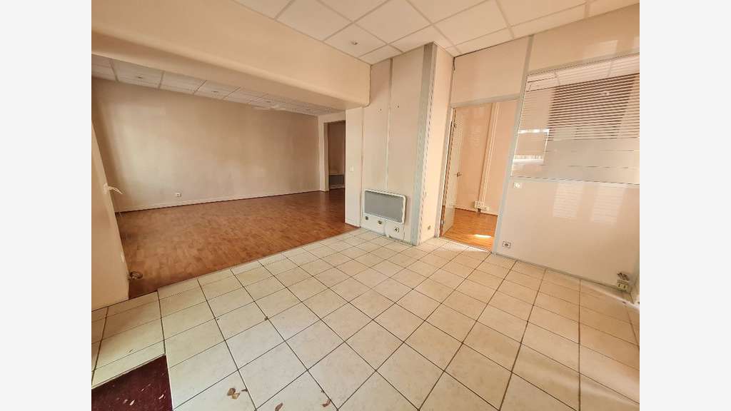 Vente murs libres 88m² à Versailles Saint Cloud