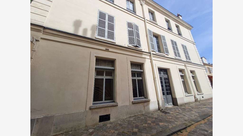 Vente murs libres 88m² à Versailles Saint Cloud