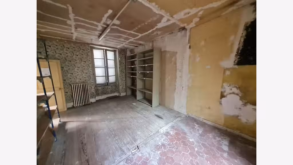 Vente murs libres à Versailles Préfecture/Charost