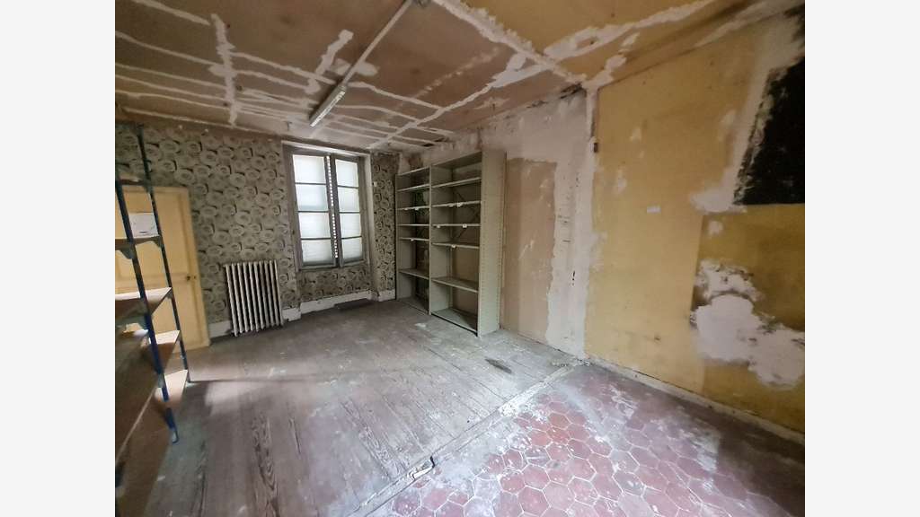 Vente murs libres à Versailles Préfecture/Charost