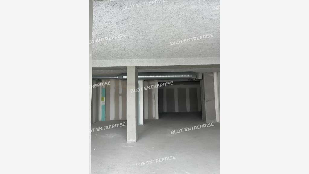 A vendre locaux commerciaux de 119m² à Vertou