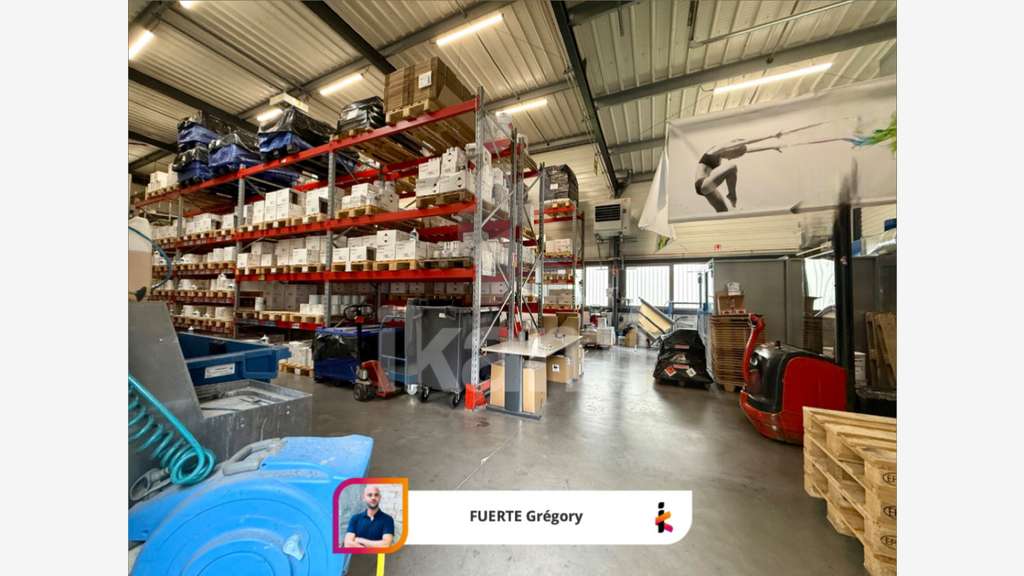 AV local professionnel 540m² à Veurey-Voroize