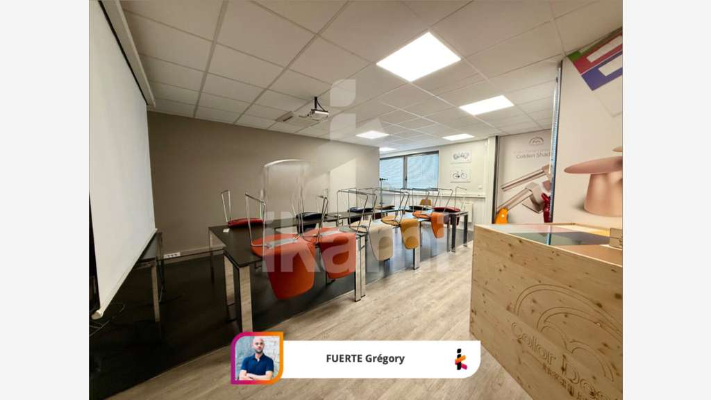 AV local professionnel 540m² à Veurey-Voroize