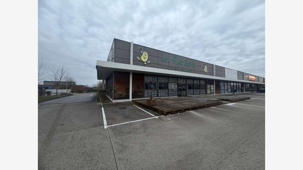 Vente bâtiments commerciaux divisible + parkings