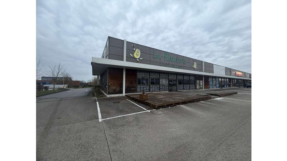 Vente bâtiments commerciaux divisible + parkings