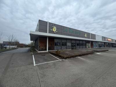 Vente bâtiments commerciaux divisible + parkings