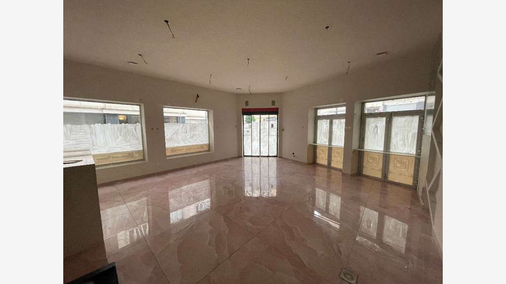 LOCAL COMMERCIAL A VENDRE QUARTIER GRATTE-CIEL