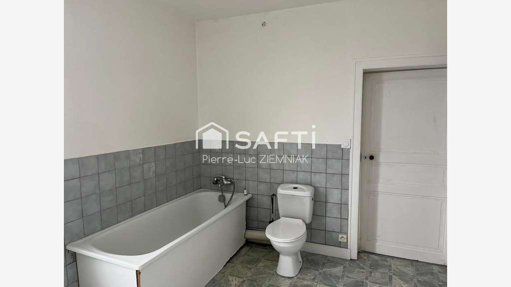 AV ensemble immobilier 210m² Villiers-Charlemagne