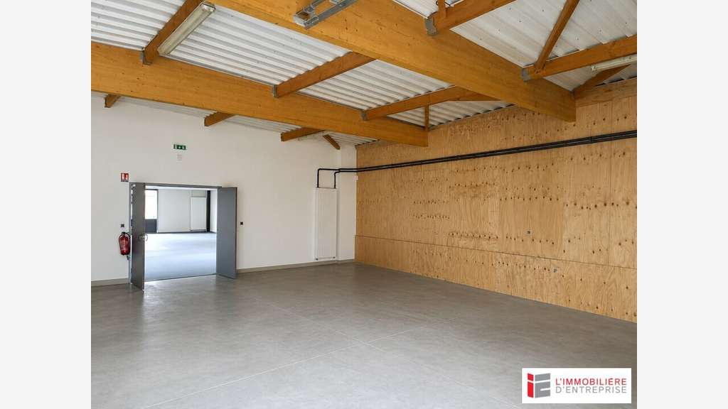 AV local commercial 333m² Vitré Z.A. La Baratière