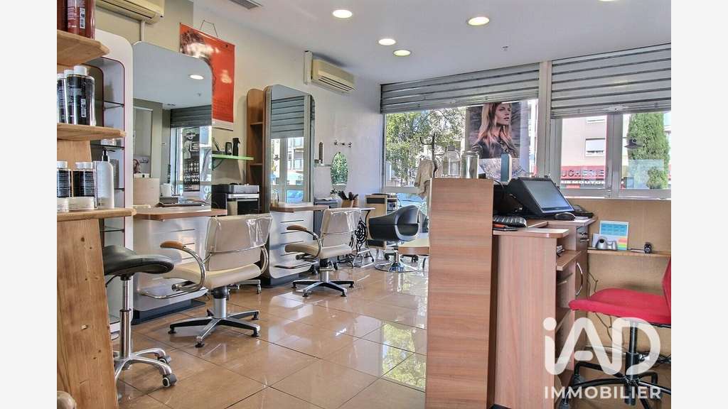 Vente local commercial libre de 69m² à Vitrolles
