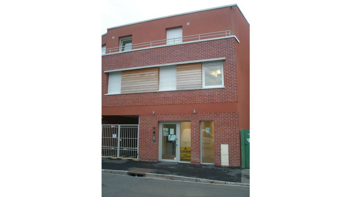 AV local 44m² avec 2 places de parking à Wasquehal