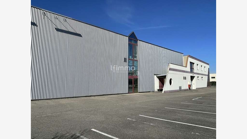 AV ensemble immo industriel 2689m² à Wittenheim