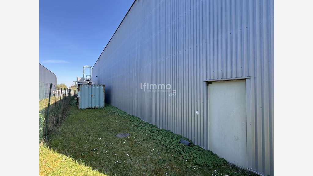 AV ensemble immo industriel 2689m² à Wittenheim