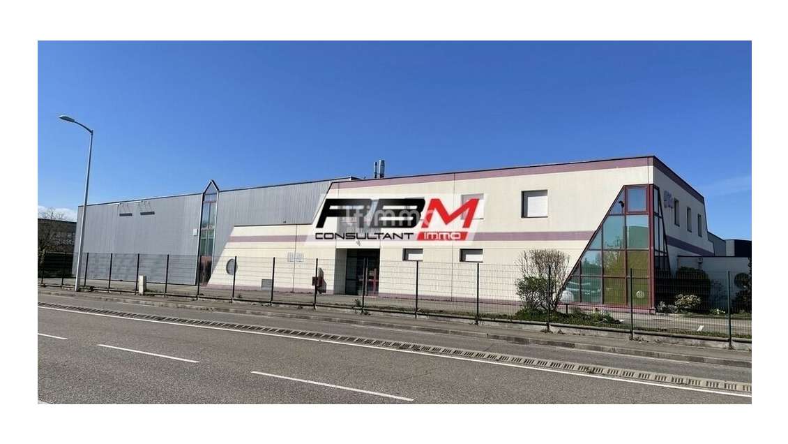 AV ensemble immo industriel 2689m² à Wittenheim