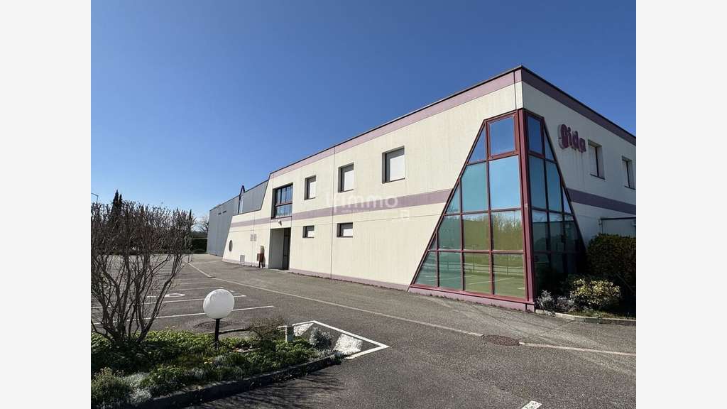 AV ensemble immo industriel 2689m² à Wittenheim