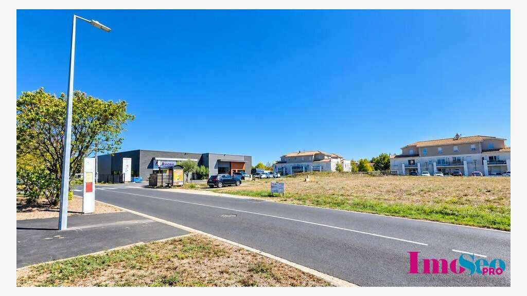 Local commercial neuf à vendre YVRAC