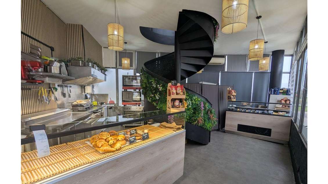 AV murs commerciaux 45m² empl stratégique à Bruges