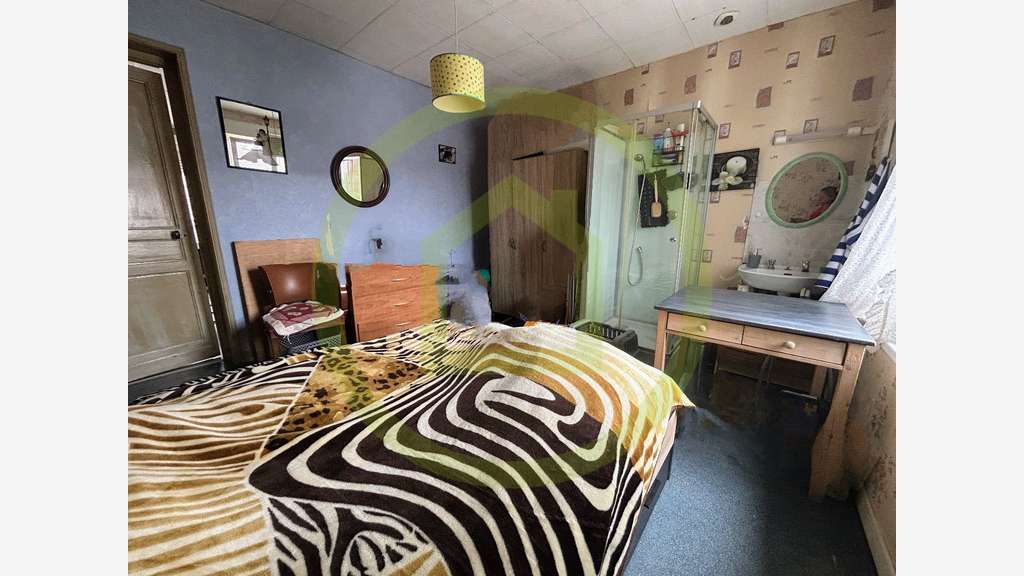Local 55m² RDC avec réserve de 30m² à Capinghem