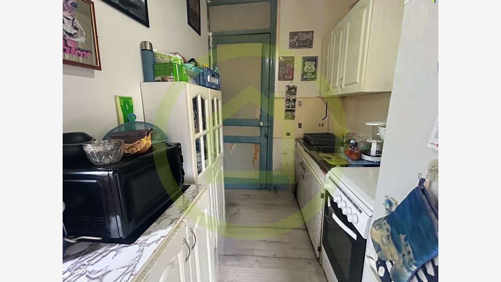 Local 55m² RDC avec réserve de 30m² à Capinghem