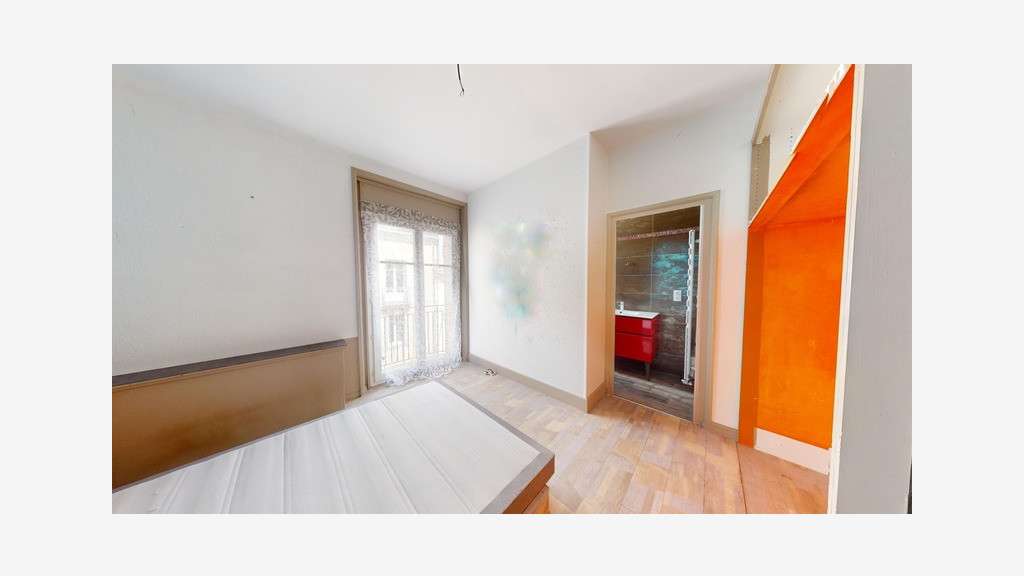 Local commercial 210m² + appart 70m² T3 à Nantes