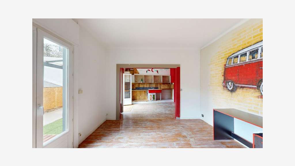 Local commercial 210m² + appart 70m² T3 à Nantes