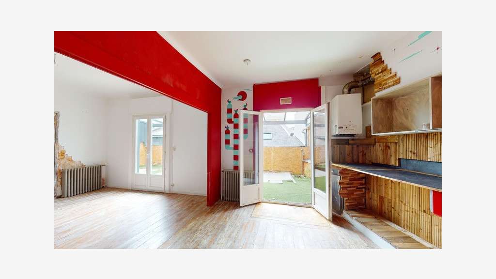 Local commercial 210m² + appart 70m² T3 à Nantes