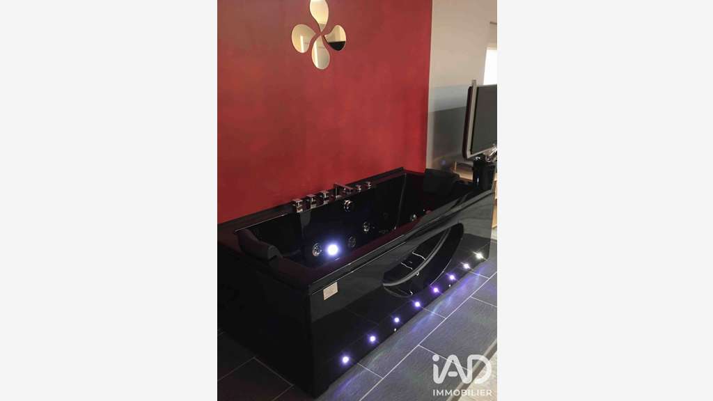 Vente murs commerciaux à Châtel St Germain