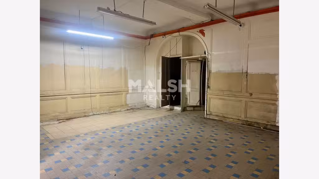 Local commercial à vendre 87m² axe majeur Lyon 4e